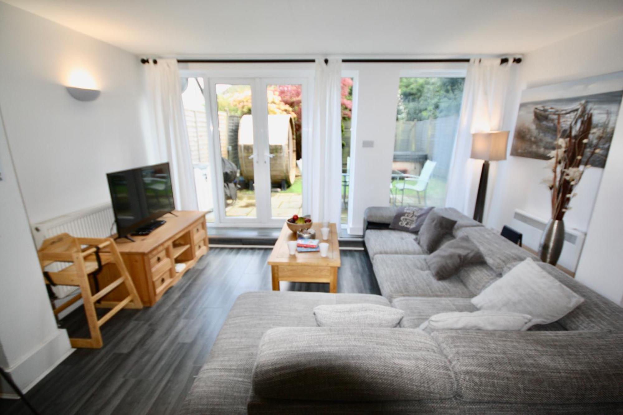 Bournemouth Hot Tub & Sauna Holiday Let Exterior foto