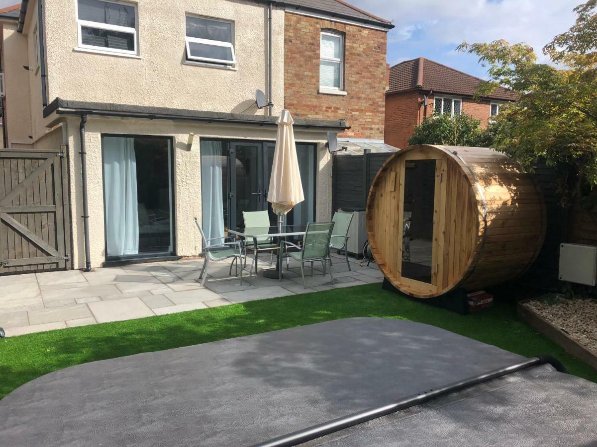 Bournemouth Hot Tub & Sauna Holiday Let Exterior foto